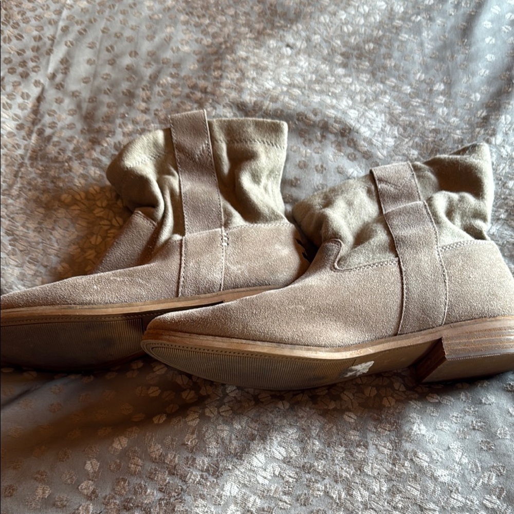 Stylish Tan Ankle Boots